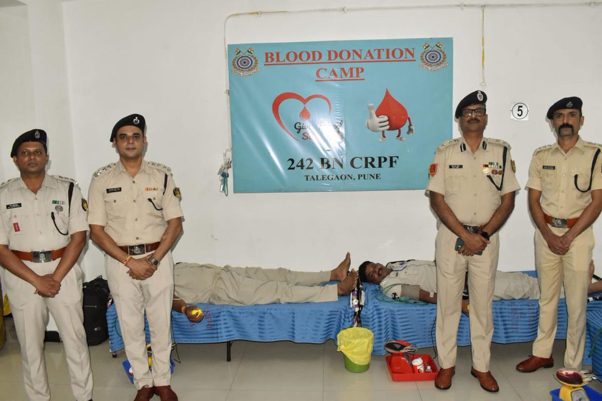 co242bncrpf's tweet photo. 242 Bn CRPF,Pune organised World Blood Donor Day at CH Pune in which station officers and personnel actively participated ,took pledge and donated blood https://t.co/f3mIJnO3Je