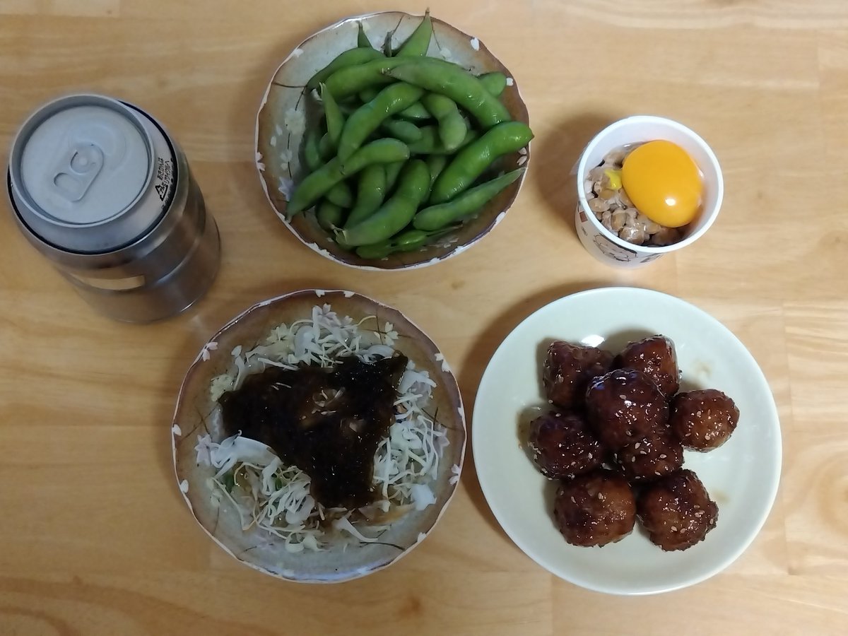 Ryou329329's tweet photo. 肉団子&amp;もずくサラダ&amp;枝豆 https://t.co/s5aLo44oO4