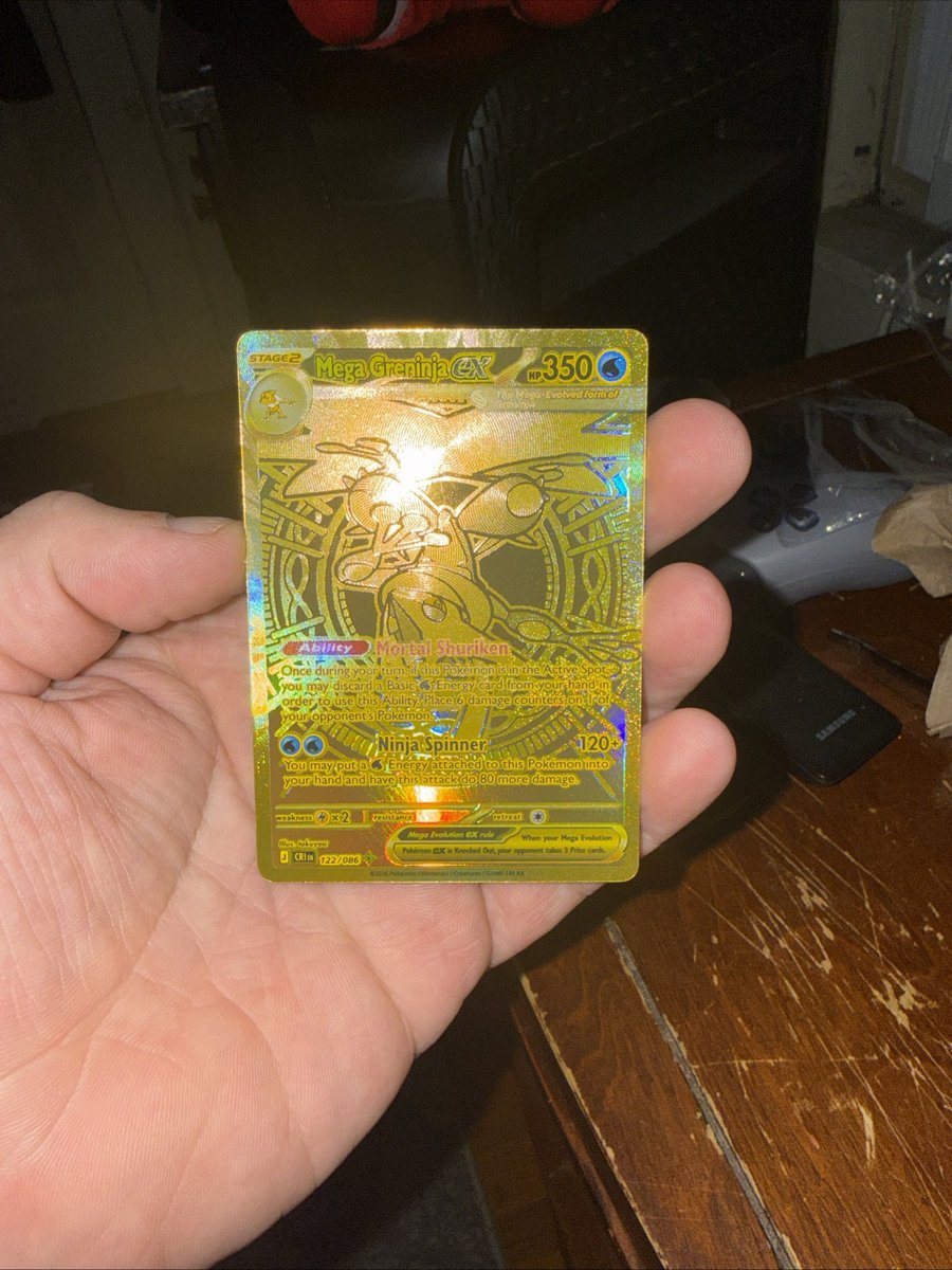Gigio_1234's tweet photo. @CardPurchaser  off a booster bundle let’s go https://t.co/rrj2Me5dRV