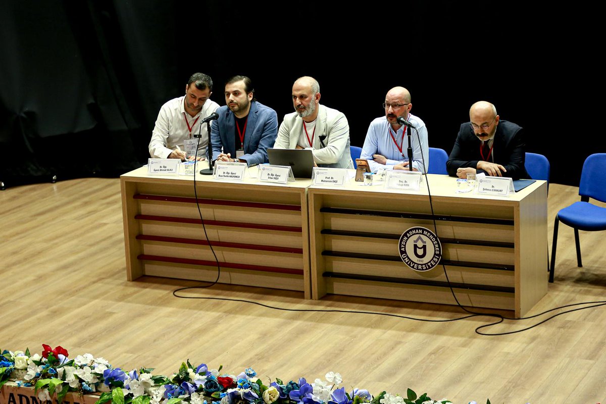 menderesedutr's tweet photo. Üniversitemiz İlahiyat Fakültesi ile İslam Medeniyeti Uygulama ve Araştırma Merkezi iş birliğinde düzenlenen Uluslararası Dijitalleşme ve Dinî Anlayış Sempozyumu, 15 Haziran 2026 tarihinde Atatürk Kongre Merkezi Aydın Bey Salonu’nda başladı.

Haberin ayrıntıları: https://t.co/2jVQIjkviR