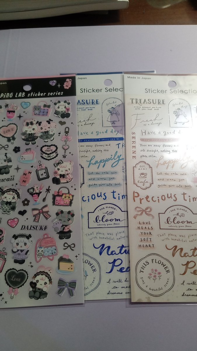 Cnote_yori's tweet photo. #StickerSelection
#TOPPINGLAB
セリアでずっと買いたかったGAIAさんのシール買えました!
毎度のことながらこれが100円!?となるめちゃカワ&おしゃれなシールたち、偶然売り場で出会えてとっても嬉しかったです!!
病みかわなシールはシール帳に、文字シールはコラージュ用にしようかな〜 https://t.co/x7JoVpIw9c