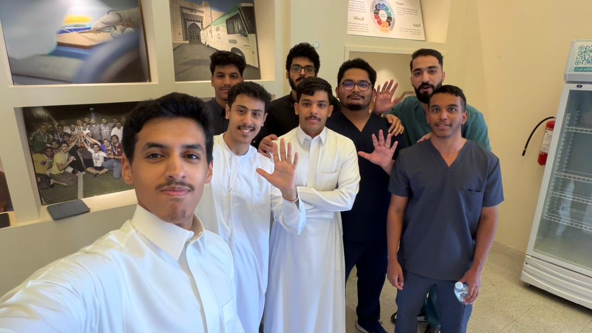 h_labl's tweet photo. الحمدلله على التمام انتهت السنة الرابعة,اطول واصعب سنة واكثر تحديات من السنوات الماضية وبكذا نقدر نقول الان اصبحنا Pre-senior 🩵

ما لقيت فرحان في الدنيا زي الفرحان بنجاحه🎉🎊🥳 https://t.co/rIaRikka12