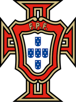 obscat's tweet photo. 🇵🇹A camisa da seleção de Portugal é Católica.

- No brasão temos a Cruz da Ordem de Cristo, ordem fundada pelo Rei Dom Diniz em 1319, a ordem foi fundamenral nas Grandes Navegações, que consolidou Portugal como grande Império.

- Dentro do brasão, temos 5 escudos representam os 5 reis mouros derrotados na Reconquista Ibérica. 

- Dentro de cada escudo temos 5 pontos brancos, que simbolizam as 5 Santas Chagas do Senhor e as 30 moedas usadas para pagar a nossa Salvação.