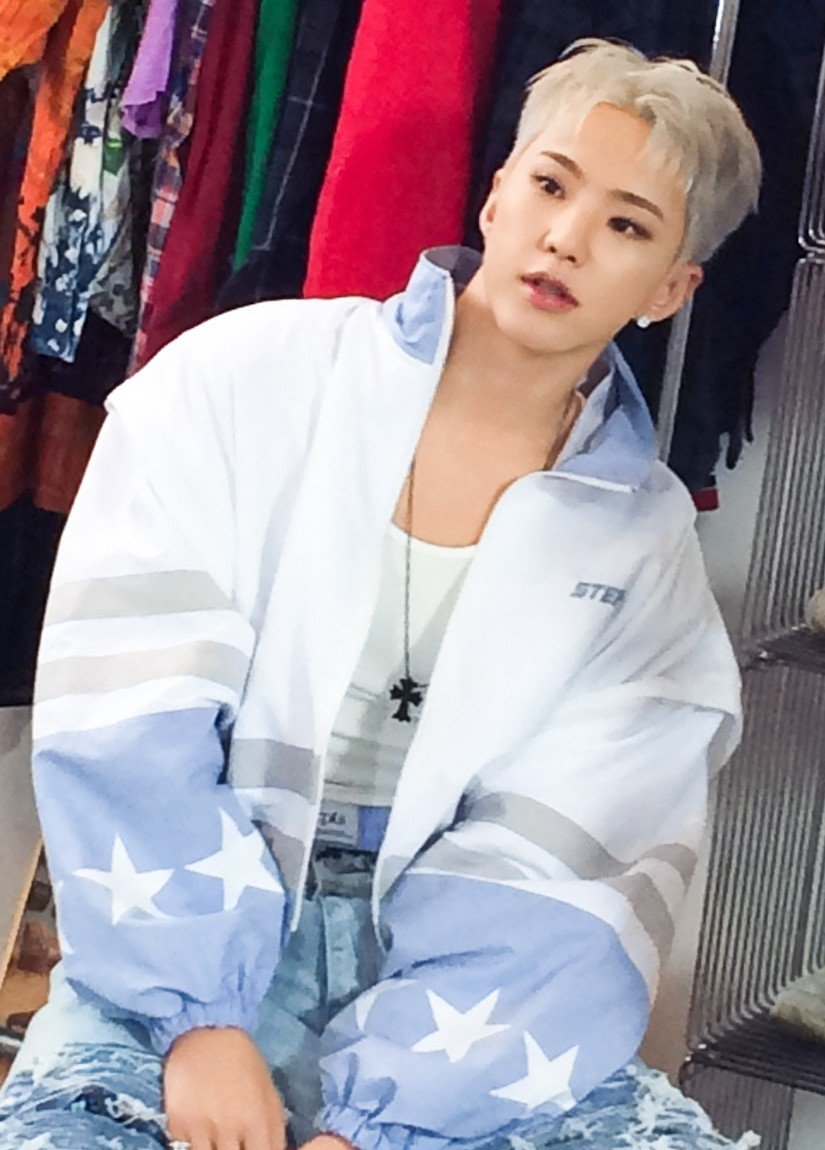 soongyu's tweet photo. mingyu and hoshi wearing the same chrome hearts necklace 🥰

#규순 #SOONGYU #호시 #민규 #HOSHI #MINGYU https://t.co/7GMkltlX6s