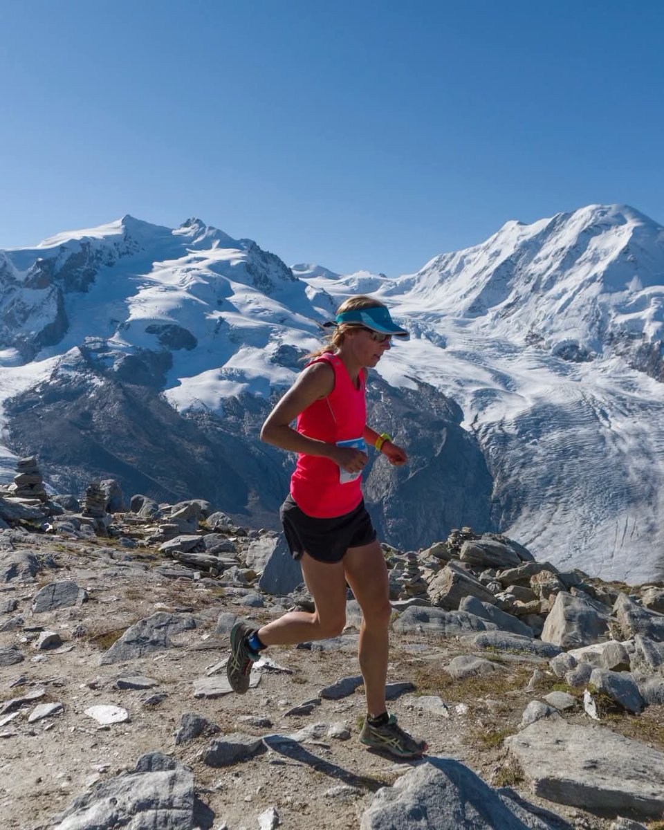 ultrescatalunya's tweet photo. Ens ha deixat la corredora nord-americana Megan Kimmel (1980-2026), una de les grans figures de l'skyrunning mundial 🖤

Subcampiona del món el 2014 i vencedora de les @Skyrunning_com 2016

El seu llegat continuarà inspirant corredors arreu del món. Descansa en pau, Megan 🕊️ https://t.co/H7u2TGctUc