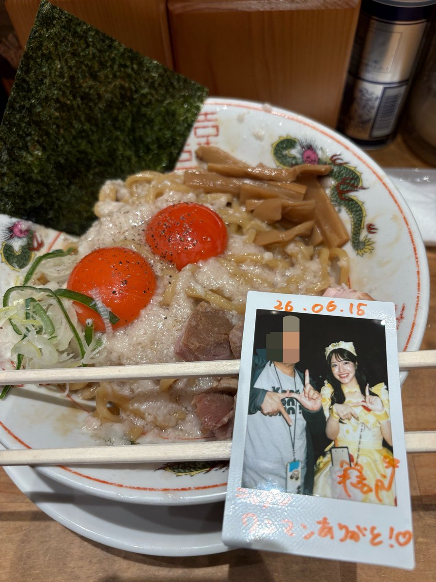 niku29mk's tweet photo. 2026.06.15 (mon) Veats shibuya
　　 「100% CHARGE⚡」 
   MEOWMEWワンマンライブ
デビュー1周年おめでとう🎉
衣装も新しくメンカラになって黄色🟡が強調されて良かったねぇ
ライブ中楽しそうに歌って踊っててその姿に元気をもらえる気がするなぁ〜　
#らぴをりぴして
#らぴがしゅきぴ https://t.co/2039GTSUkY