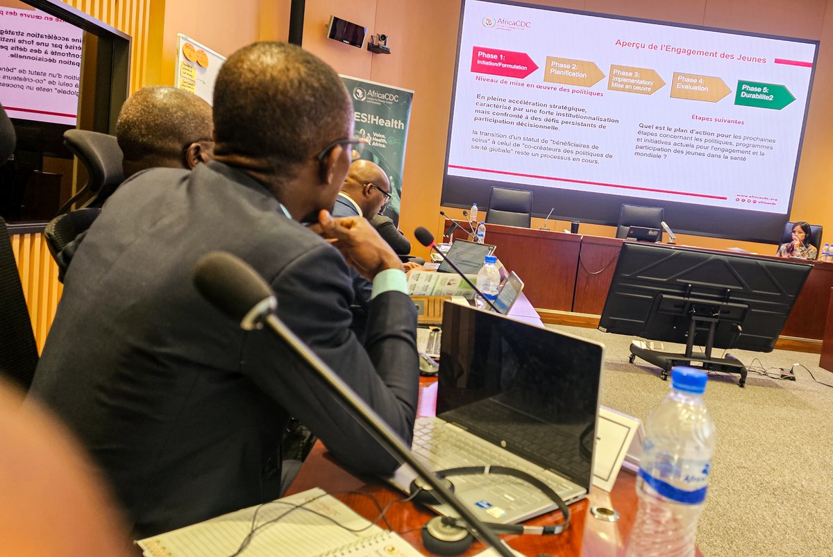 PromesseCKaniki's tweet photo. Country Presentations (Round 2).

Mr Okobe Koudou Arsène, representing Côte d'Ivoire, delivers the country presentation on existing national policies, programmes, or initiatives on youth engagement in public health, enabling factors, lessons learned, and challenges.

#YESHealth https://t.co/MolUYU0eHx