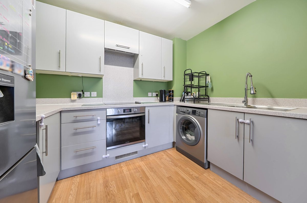 Urban_Moves's tweet photo. A 2 Bed #SharedOwnership Flat in #ChadwellHeath
Guide Minimum Deposit £12,000
Guide Min Income Dual £35.6k | Single £41.9k
Approx. 675 Sqft
Walking Distance to Chadwell Heath Station
Short Bus Ride to Romford Town Centre
https://t.co/nIpIoQ67iI
#ClarionHousing https://t.co/I0Ya3Md50g