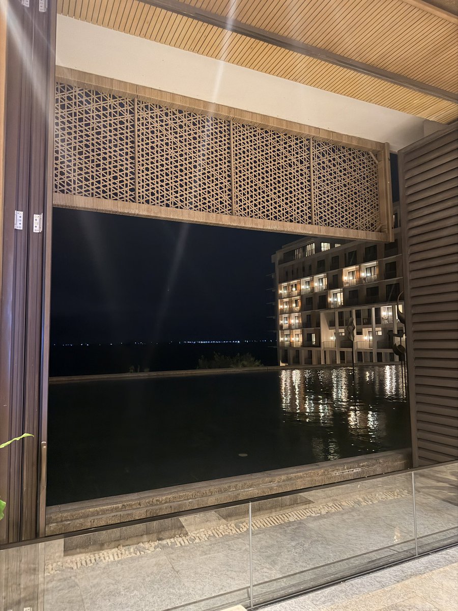sherryseoul's tweet photo. 📍Sheraton Resort in Cebu
한국으로 돌아오기 전 마지막으로 묵었던 쉐라톤 리조트
생긴지 얼마 안되어서 깨끗하고 좋았어요🩵
솔직히 세부는 바다와 하늘때문에 자꾸 가고싶어지는듯해요. https://t.co/Yz1CRjHFDr