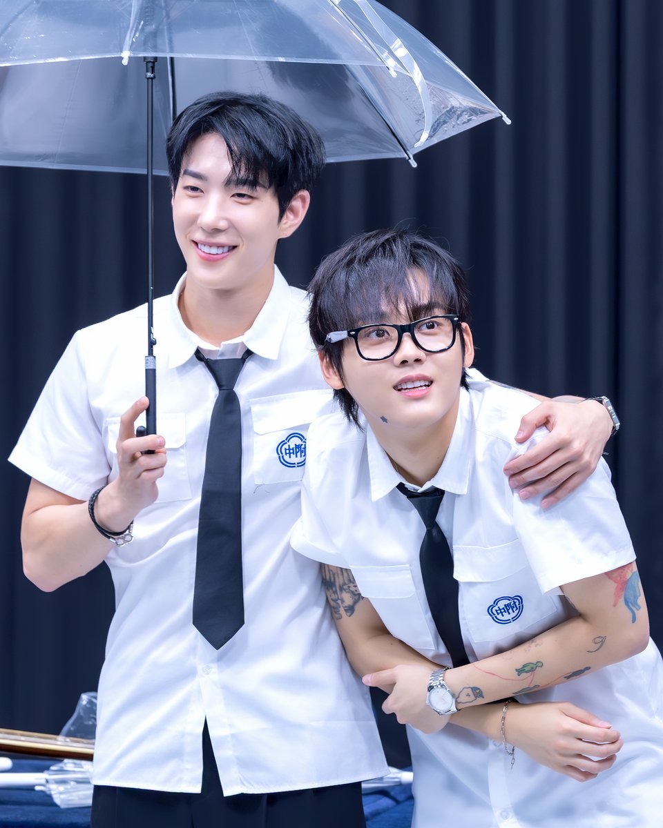 motop89's tweet photo. 260615 withmuu
태균아 비 맞지마☂️

#ONEPACT #원팩트 https://t.co/4Q0h6F0DT0