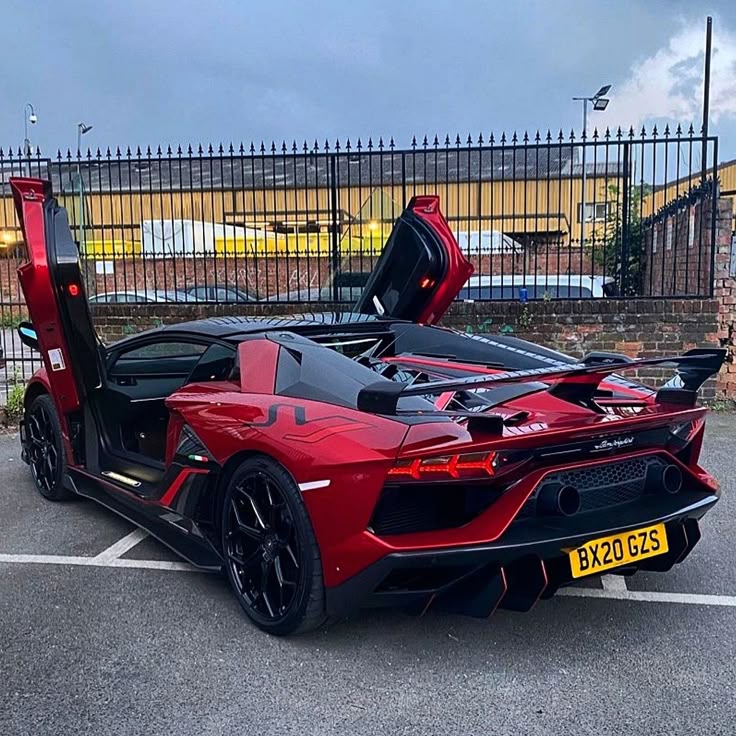 Lux_Cars_X's tweet photo. Doors up. Respect earned. ❤️🔥 https://t.co/9ToR17b7nr