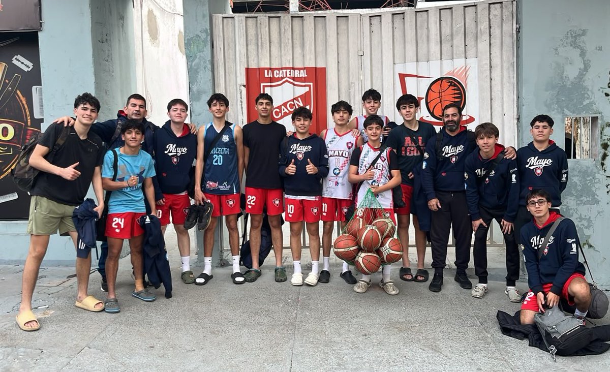 Plusfm919's tweet photo. #Deportes | Club Primero de Mayo U17 clasificó a semifinales del Torneo Metropolitano de Básquetbol 2026.
Juan Manuel Santa Cruz, Director Técnico del Club Primero de Mayo destacó la campaña de sus equipos en su participación en el Torneo Metropolitano de Básquetbol 2026. https://t.co/GHnnaEGHtY