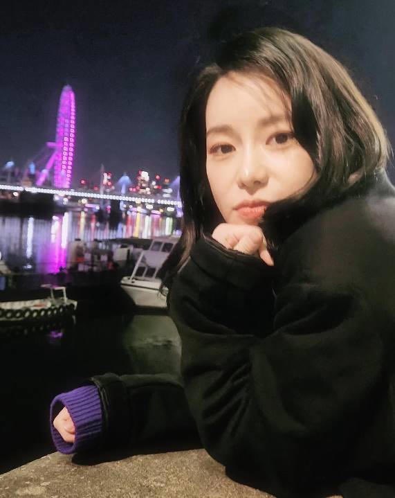 siroo65764's tweet photo. 경영학과 차세계                 연극영화과 ��서리 https://t.co/NvolJpxRWh