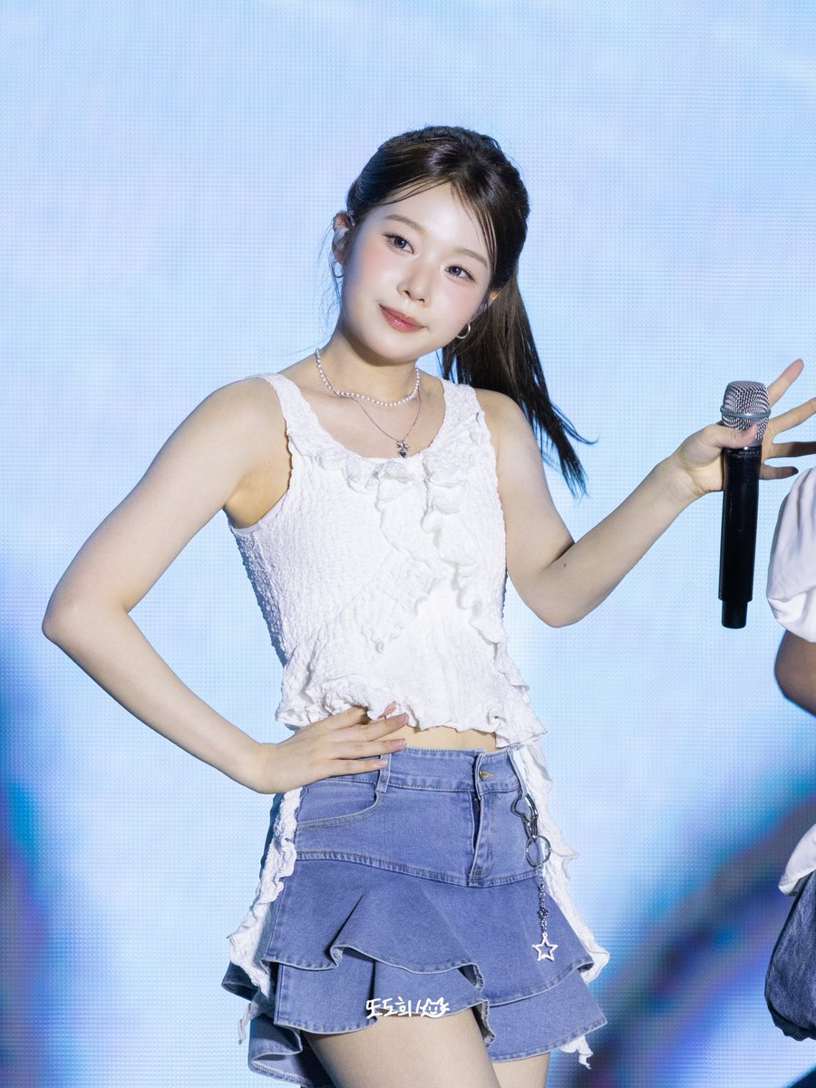 doheeee111's tweet photo. 260613 충주다이브페스티벌 도희

#도희 #DOHEE
#세이마이네임 #SAYMYNAME https://t.co/k0NDqJFiuC
