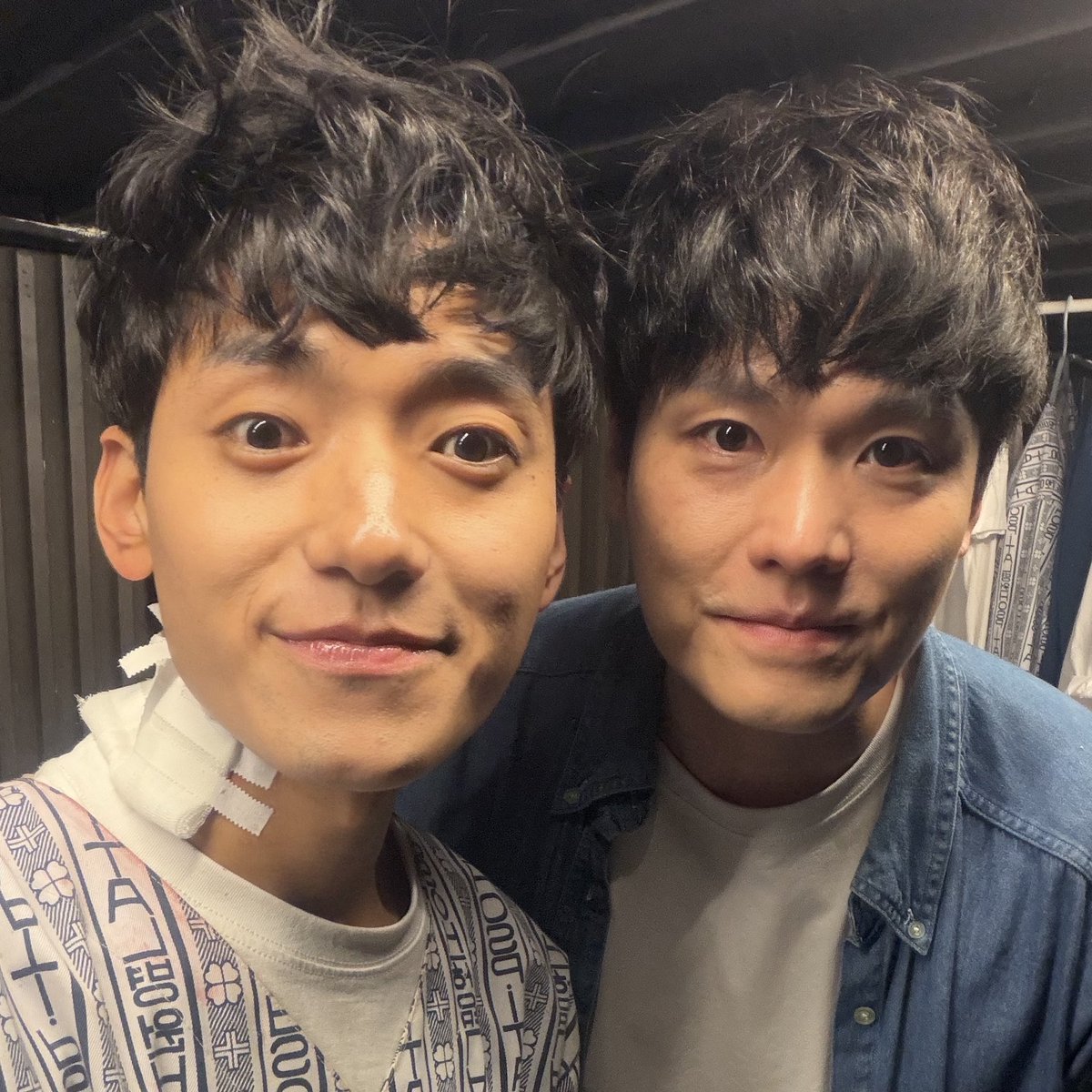 contem_theatre's tweet photo. 🎨 연극 <오월의 하루 𝐴 𝐷𝑎𝑦 𝑜𝑓 𝑀𝑎𝑦> 

'황규찬‘ 오월과 ’안병찬‘ 하루의
페어막 사진과 오늘의 팥빙수🍨 를 공개합니다!

규찬병찬 페어의 마지막울
함께해 주셔서 진심으로 감사합니다.

-
𝟐𝟎𝟐𝟔.𝟎𝟓.𝟎𝟏 - 𝟐𝟎𝟐𝟔.𝟎𝟔.𝟐𝟖
로비 바이 컨템포러리 테일즈
📍서울시 종로구 대학로14길 26-1, B1