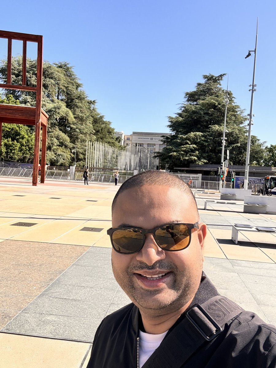 AbdulBasitS16's tweet photo. United Nations, Geneva Switzerland 

Nice to meet and talk to world leaders on humanitarian crisis. https://t.co/h6YOsWHuwA