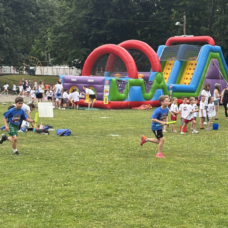WPSCoolidge's tweet photo. Field Day fun at Coolidge School!🇺🇸🐾 https://t.co/bkJuXP6Q37