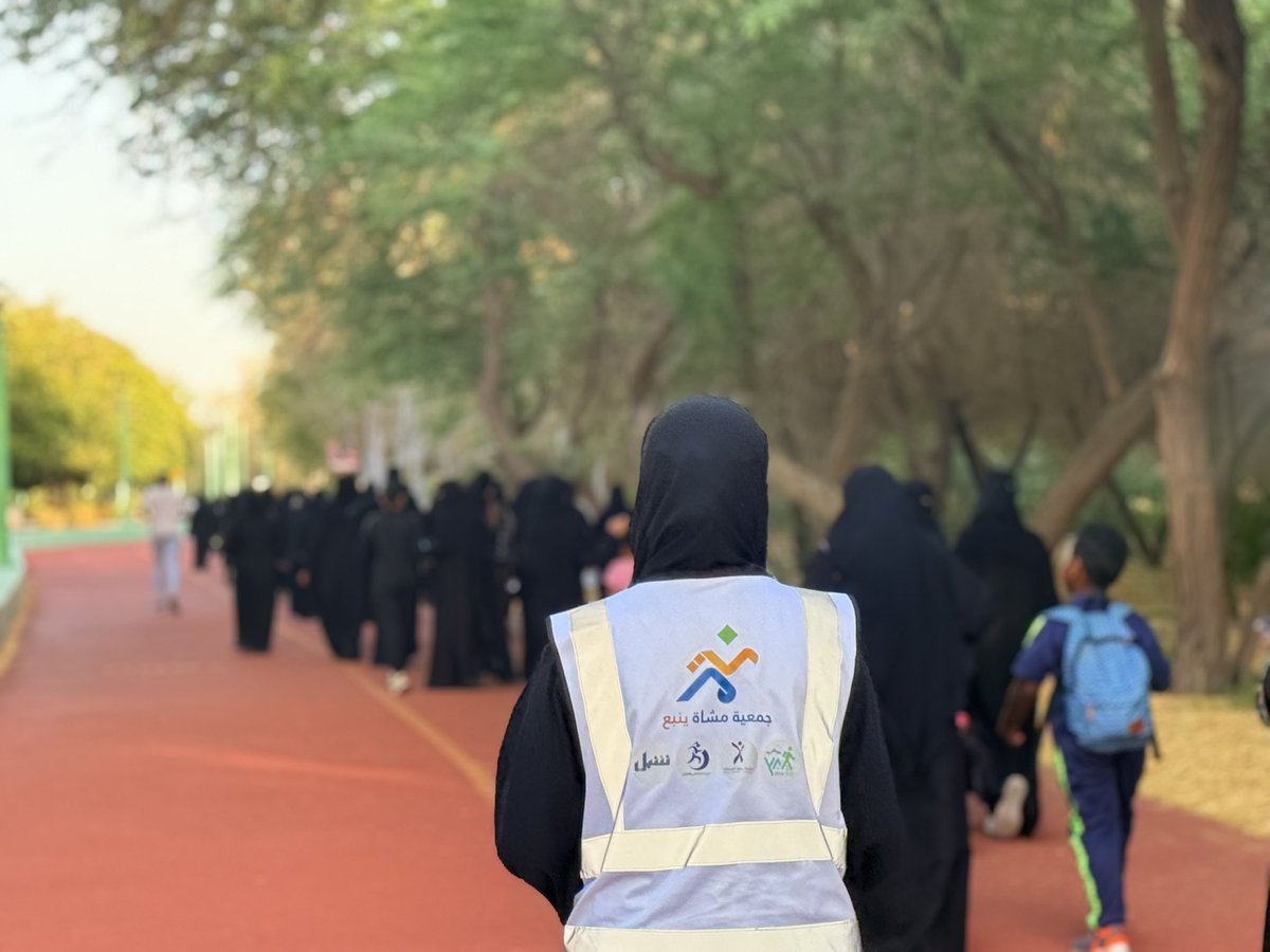 YanbuMashi's tweet photo. كل الشكر لإدارة المدرسة على ثقتها وتعاونها، ونعتز بتكريم الفريق تقديرًا لجهوده في إنجاح المبادرة.

نسأل الله أن يبارك في هذه الشراكات المجتمعية الهادفة
@mushatyanbu_org https://t.co/cPKZIS0vJ5