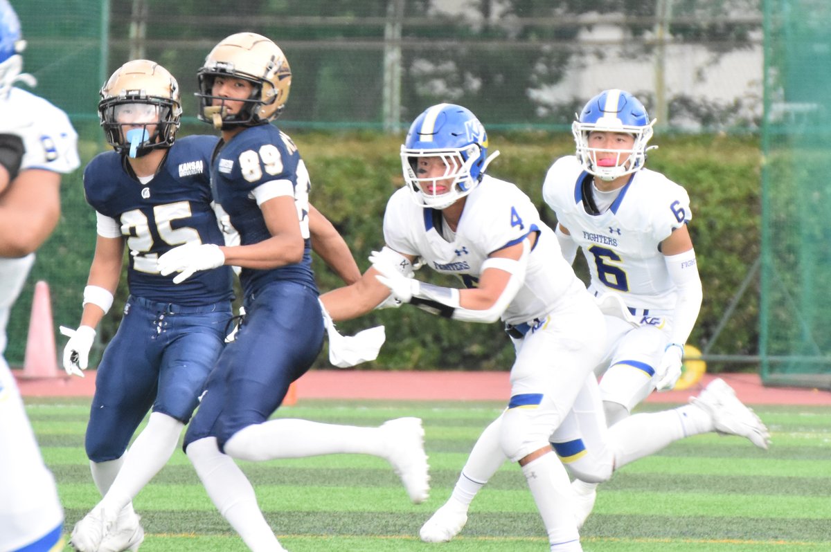 footballstore55's tweet photo. 関西学院大 31-10 関西大（6/14）
関学WR小段天響（4年､大産大附）が2プレーだけ、6番目のDB「DIME」としてディフェンスに入りました。最初に入ったとき、「関西学生リーグの江口洋介」ことDBの伊東が「おお、テンキョウ来たな～」と明るく言ったので気づきました。#アメフト https://t.co/JxfzuoGUk1
