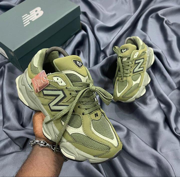 thestarmash's tweet photo. good day lovers of quality sneaks!

how’s your day going?? https://t.co/LkV1Y7KWc1