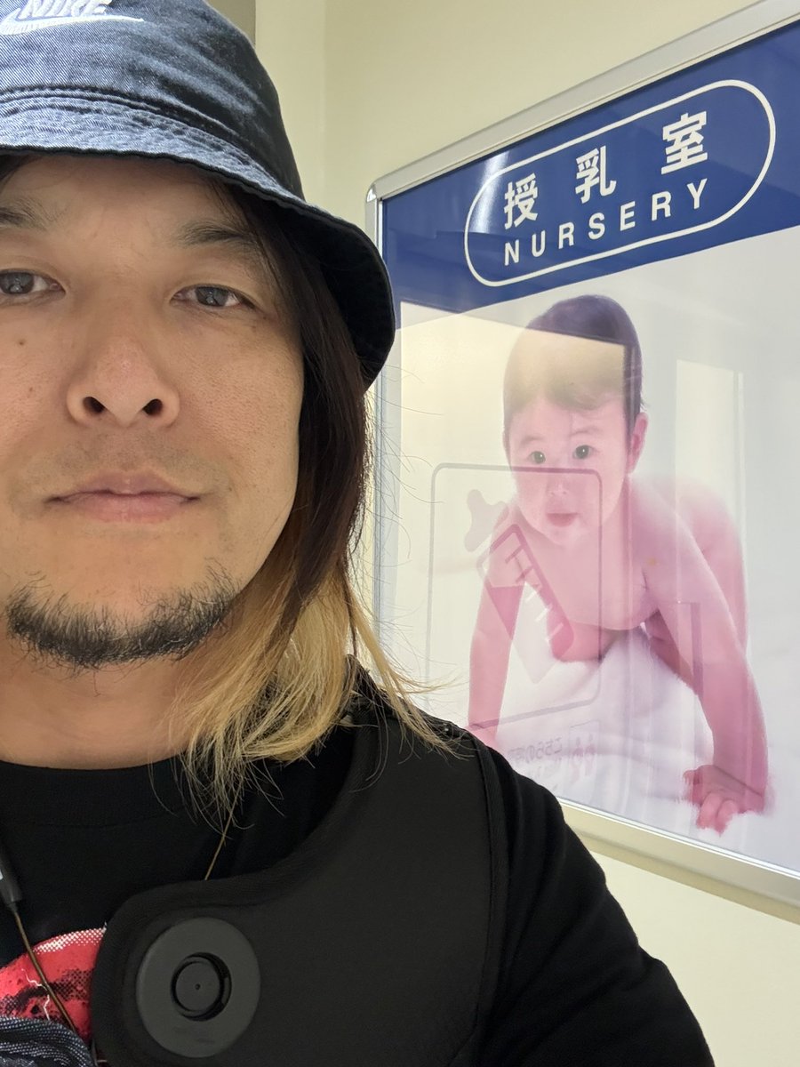 kiuchiSBM's tweet photo. 那覇空港では恒例のエアポートレトロベイビーに会いに。
いつ見ても赤ちゃんだね（それはそう） https://t.co/xt1RmmKCEB