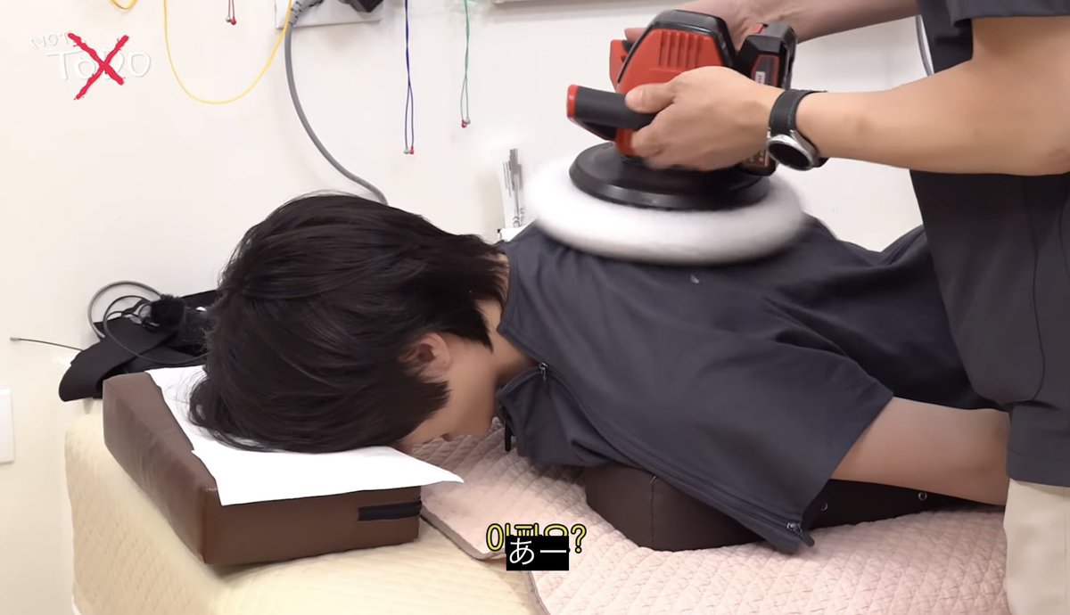 nyanmoath's tweet photo. 気持ちはわかるけどそんな目でヒョンを見んなやwwwwwwwwwwwwwwwww https://t.co/pDYlYfYKB6