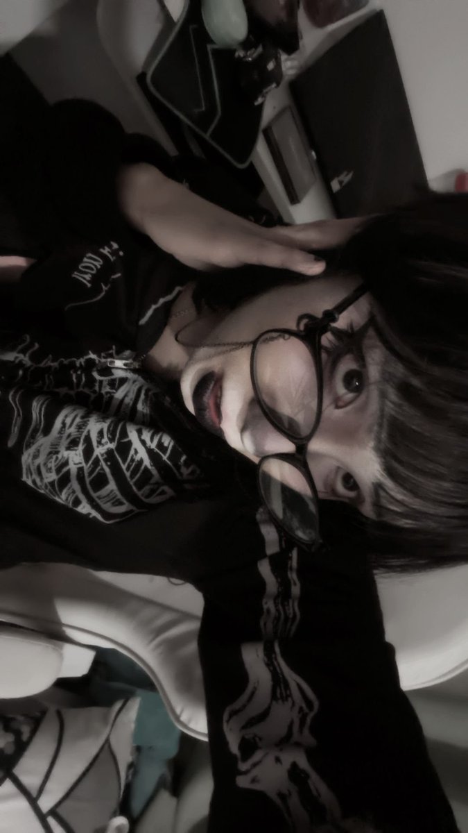 Mikuneki 🦇 tweet media