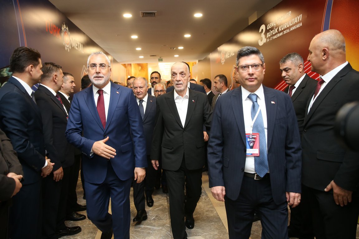 AltundagUysal's tweet photo. Sendikamızın gün geçtikçe gençleşen üye profili doğrultusunda büyük bir coşku ve vizyonla hayata geçirdiğimiz Genç İşçiler Büyük Kurultayımızın üçüncüsünü, bine yakın genç metal emekçisinin katılımıyla Ankara’da düzenledik. https://t.co/mmvhPXWXR9