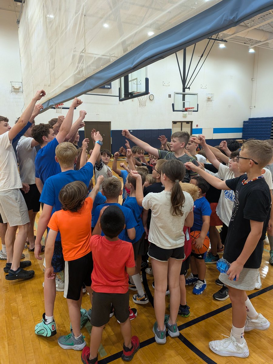 BlueStreakHoops's tweet photo. Kicked off our youth camps this week with a bang! Lots of energy and enthusiasm. Congrats to our first two campers of the day...Jackson and Landon! Looking forward to day two tomorrow! #bluepride https://t.co/faW32OOvgg