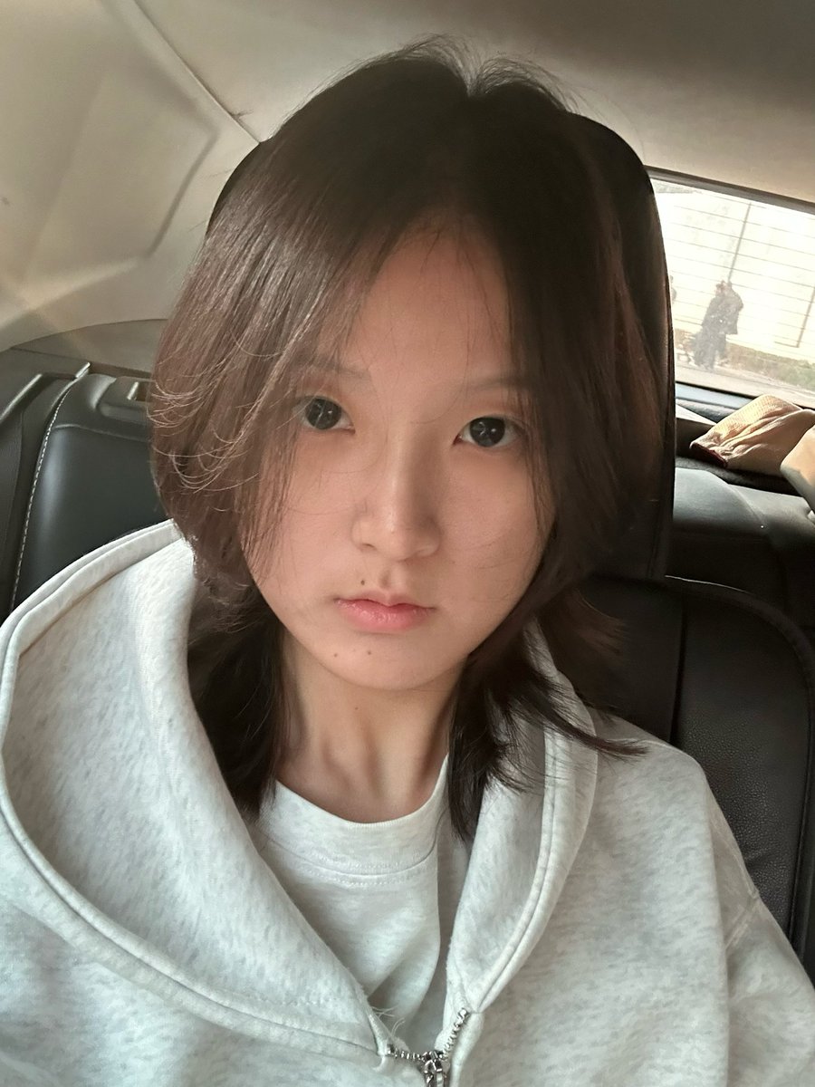 9oTNgUKMrS51942's tweet photo. 好怀念脸比泳裤紧的时期呀……！#四爱 #iiii #妹1 https://t.co/CKH5HwzzwE