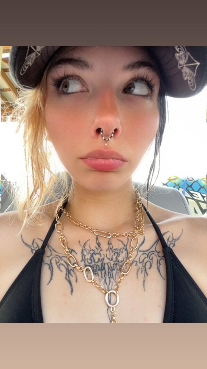 MeliaRandom's tweet photo. Lake day!!!! https://t.co/vLXPxAYygP