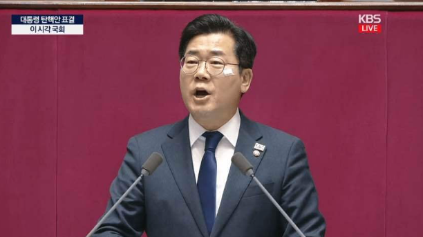 여행자 tweet media