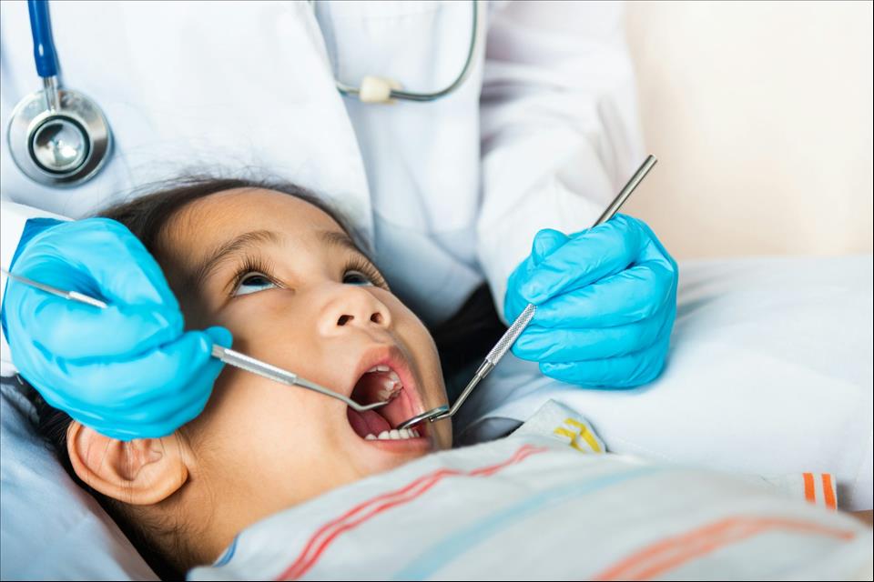 MENAFN's tweet photo. The Mysterious Tooth Condition Affecting Millions Of Children #Mysterious #Tooth #Condition #Affecting #Millions #Children #Vaccines #Pills #Doctor #Hospital #Pandemic https://t.co/3PLblyaBgy https://t.co/E5oD8tHCQq