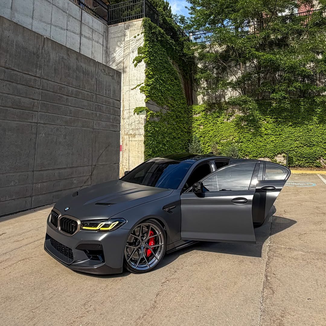 ZyroCar's tweet photo. BMW M5 CS (F90) https://t.co/gqIWtJhUQ2