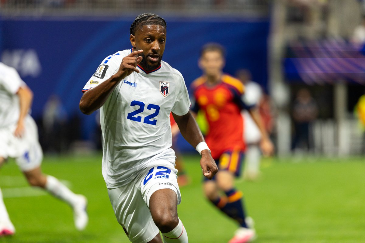 MLS's tweet photo. THE BIGGEST MOMENT IN CAPE VERDE SOCCER HISTORY!

Steven Moreira and @fcfcomunica secure a point against Spain in their first-ever @FIFAWorldCup match. 🤯👏 https://t.co/BYmPIOsn8s