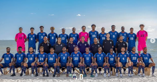 balotaromantico's tweet photo. -goleiro vozinha agarrando tudo
-empate com a favorita da copa do mundo
-seleção corajosa e guerreira

hoje cabo verde ganhou a simpatia do fã de futebol https://t.co/8enhcVszoY
