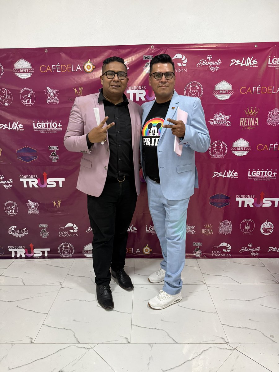AngelMart1918's tweet photo. En representación de Diversidad Majami, acompañé a la presentación del pliego petitorio de la 5.ª Marcha del Orgullo LGBTTTIQ+ de Neza. 🌈🏳️‍⚧️

Gracias al Comité Organizador. El orgullo también es organización y resistencia. 💜

#NezaDiverso #DiversidadMajami https://t.co/gfJtGm31hj