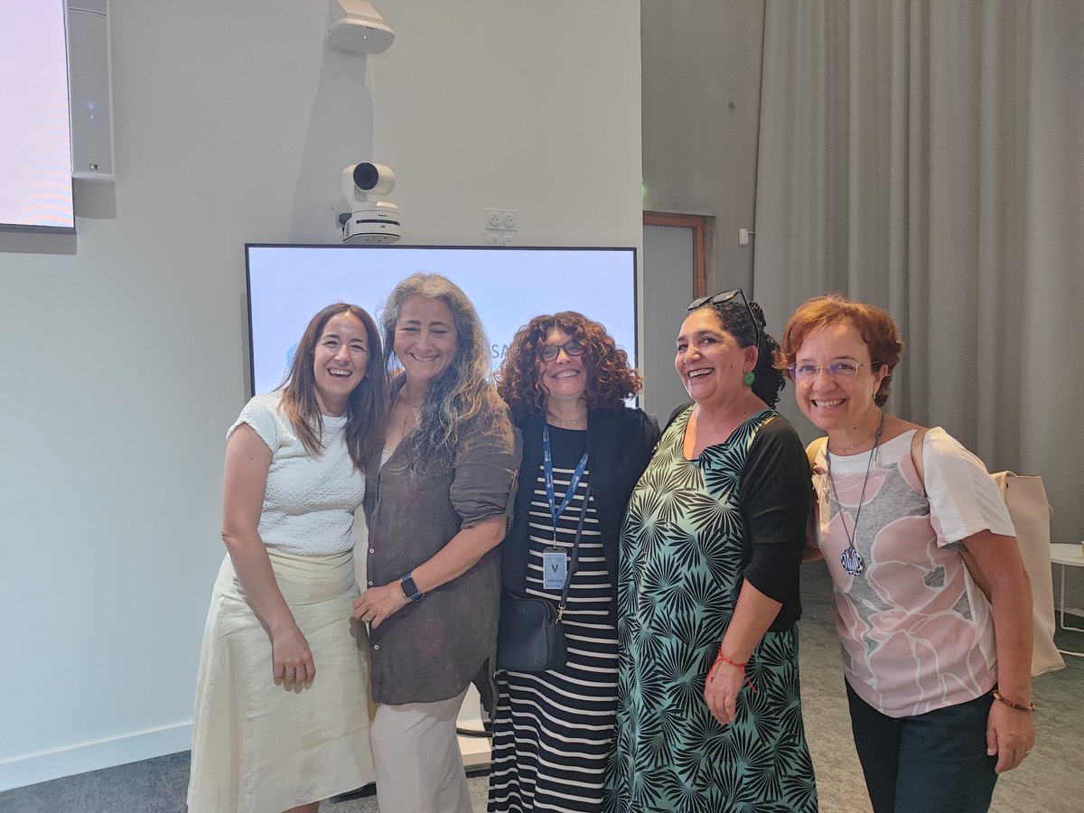 MonicaRdgezCarb's tweet photo. Hoy he podido participar en una jornada sobre simulación en la @WHO  Academy de Lyon donde la representante de nuestro @sanidadgob se ha comprometido a que la #simulacion  esté en los programas de #FSE: magnífica intención. Colaboraremos para que sea una realidad! @SimulacioVH https://t.co/HfTMqKjgMd