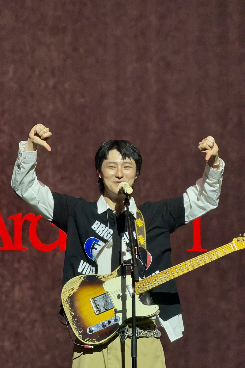 czennieworldd's tweet photo. does anyone have a video of this part???
i didn’t filmed it 🥲

WOODZ WORLD TOUR'Archive. 1'
In Paris 
#조승연 #WOODZ #우즈 #Archive1 https://t.co/hcCKFWmhCR