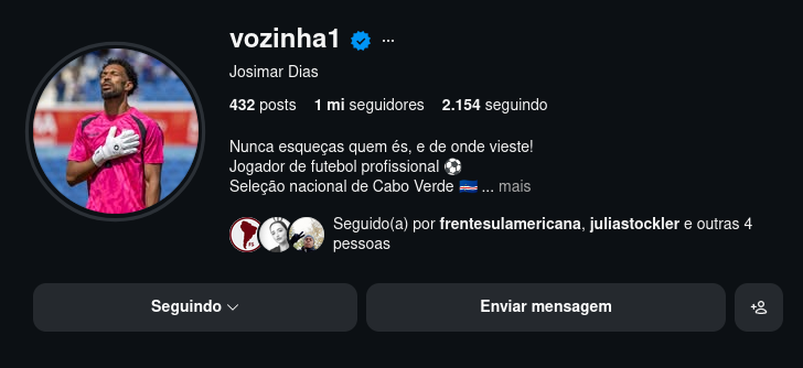 ForaDiContexto's tweet photo. Vozinha vai precisar de um celular novo. O atual já fritou com tanta notificação https://t.co/aRs5LJaksg