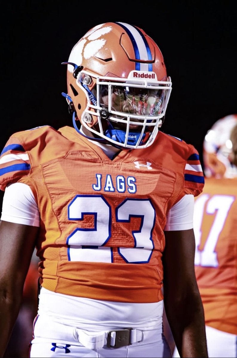 MarlonGarlandJr's tweet photo. Today is the start of new beginnings and a new home in the future Coaches contact me 769-567-4242📲 https://t.co/YtLznaG2Rs
@MCJags_Football 
@CoachT_Rob https://t.co/0JsdBqONPX