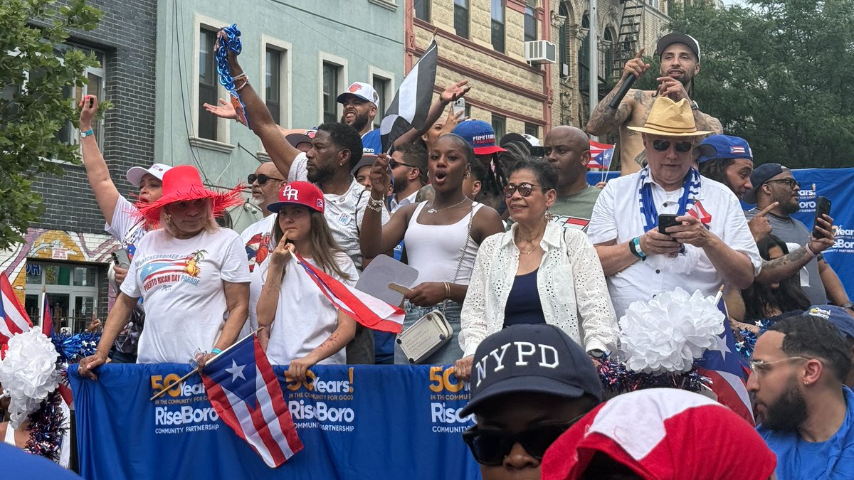 nycpa's tweet photo. We then headed to Bushwick to keep the party going at the Knickerbocker Avenue Puerto Rican Day Parade—with Brooklyn's own Jose Alvarado!

Thanks to New Yorkers throughout the boroughs for an incredible weekend.

🇵🇷🇵🇷 https://t.co/V41Cz3OgQZ