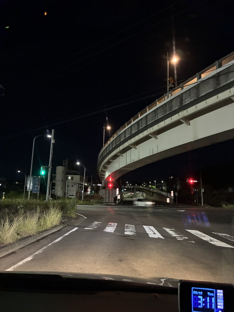 yasu_yan's tweet photo. おはようございます
未明の仙台、晴れて満天の星が綺麗だ
天気予報では晴れ、最高気温27度

今日も大手薬局チェーン納品そして、事務用品配達からの午後から事務用品仕分け作業
明日から３連休だ
んで、今日も仕事頑張っぺ💪 https://t.co/aN6dLB69ax