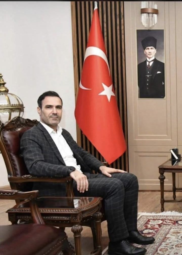 abuzeravc2's tweet photo. Şanlıurfa Besi OSB Başkanlığına seçilen  Hasan Karataş’ı ve yönetimini tebrik ediyor, yeni görev dönemlerinde başarılar diliyorum.

Önceki dönem başkanı Mustafa Çiçek’e, görev süresi boyunca Besi OSB’ye sunduğu katkılardan dolayı teşekkür ediyorum.

@hsnkaratas1907 https://t.co/FtQQR2dZwS
