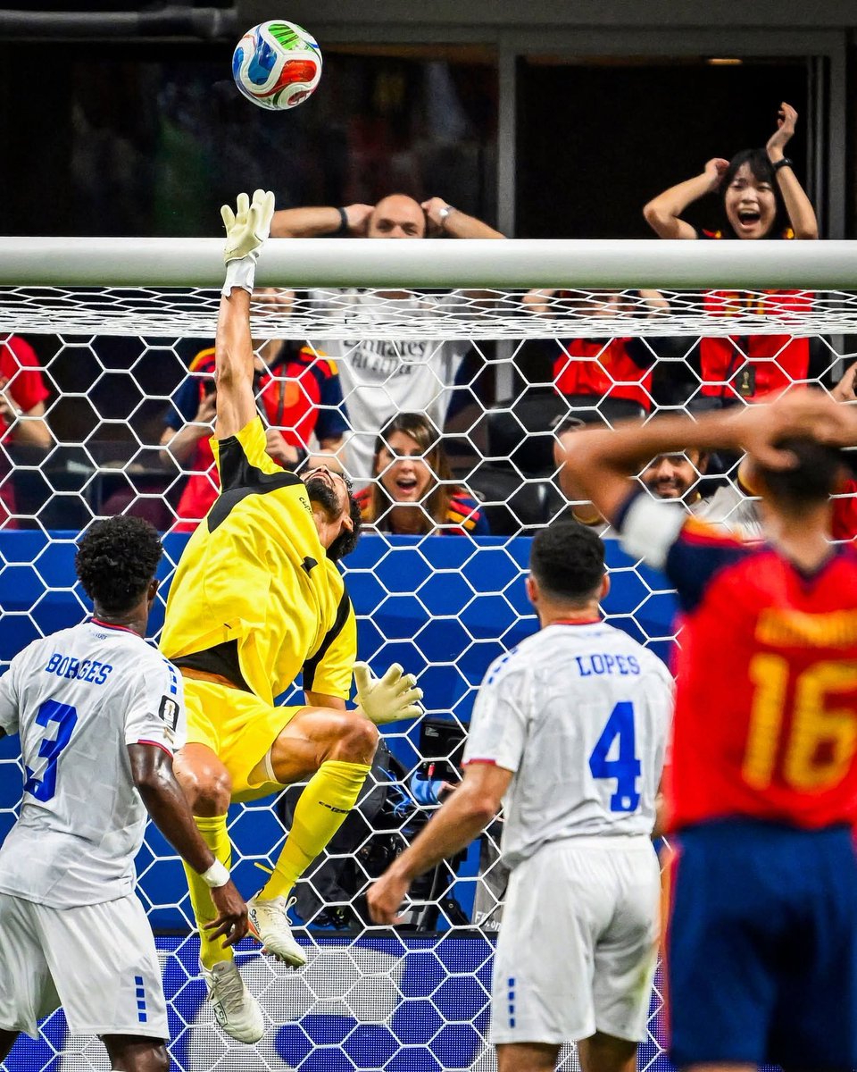 Planco007's tweet photo. He was incredible today 🧤
#FIFAWorldCup https://t.co/wP5eD4P2ei