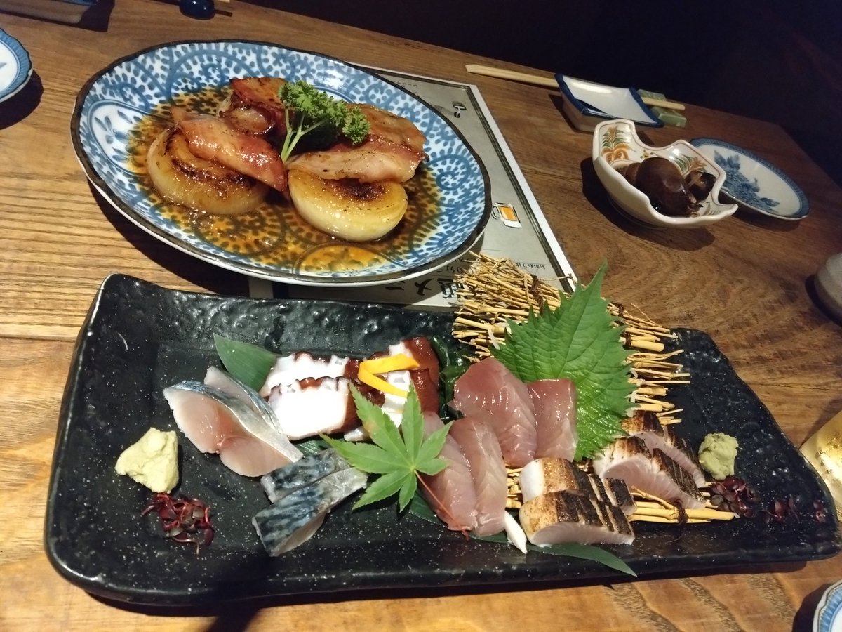 choco_choco18's tweet photo. 広島福岡美味しご飯沢山の旅で幸せでした🍴
広島の打ち上げ、とても素敵なお店に連れて行っていただけて、美味し楽しいでした🍻 https://t.co/FIqHJJGd1P