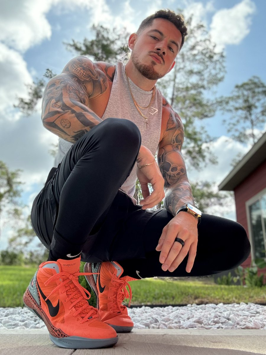FindomShawn's tweet photo. Hand over the cash fqg 💰😈 👟 

(Shoes for sale DM me) https://t.co/sav0eonANI