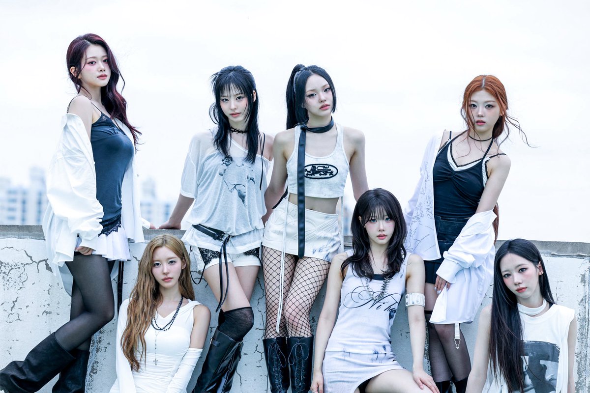 FRANCECLASSY's tweet photo. 🎞️| 15.06.26 — TEASER  

#GROUPE ➵ Photos teaser des filles pour « RE:BOOT : AFTER THE TEARS »

⌜@CLASSy_twt_⌟ | #CLASSY #클라씨• 🦋 https://t.co/cGEplqhNjM