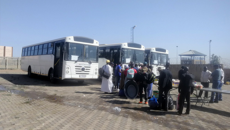 SABCNews's tweet photo. Malawian government officials say they remain under pressure as thousands of displaced nationals continue to arrive at Sherwood Hall in Durban hoping to return home.

https://t.co/Av9zb35qPe https://t.co/CE20BpBpgS