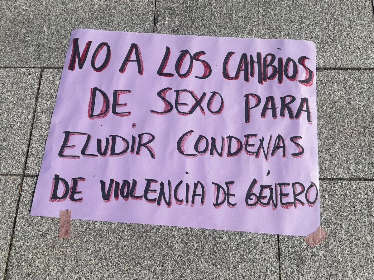 Zolinlarra's tweet photo. La ley Trans permite que hombres  maltratadores, hagan cambio de sexo registral para burlar la ley contra la violencia de género.
La expareja de Jessica Marin es un caso reciente en Iruña https://t.co/YYdsXysvoH